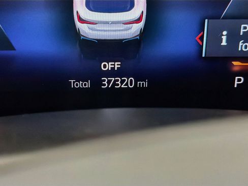 Used 2022 BMW i4 eDrive40 w/ Premium Package RWD image 18