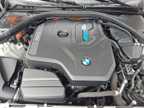 Used 2022 BMW 330e xDrive w/ Premium Package AWD/4WD image 31