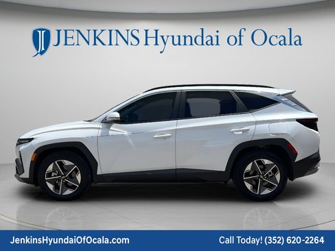 Certified 2025 Hyundai Tucson SEL FWD image 6