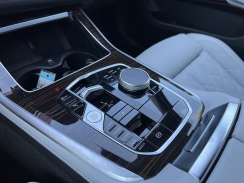 Used 2026 BMW X5 xDrive40i image 26