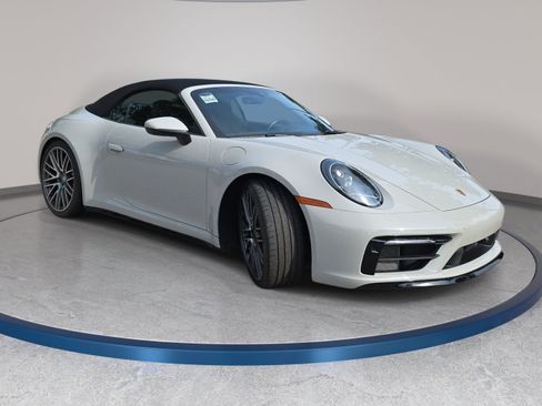 Used 2024 Porsche 911 Carrera 4S AWD/4WD image 3