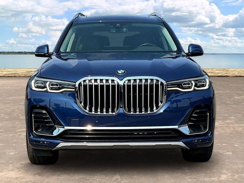 Used 2021 BMW X7 xDrive40i w/ Premium Package 2 AWD/4WD image 2