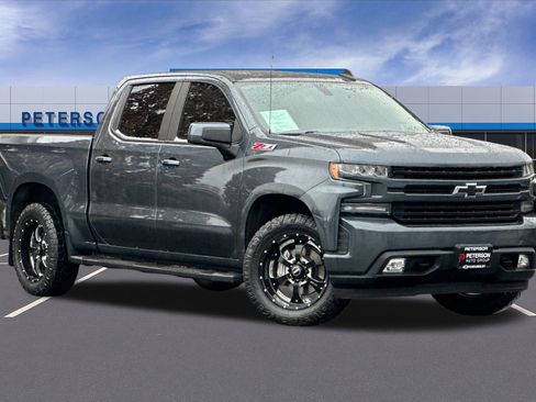 Used 2019 Chevrolet Silverado 1500 RST image 2