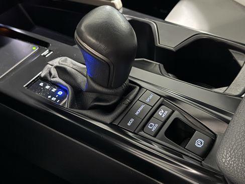 Used 2025 Toyota Camry XSE image 30