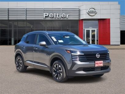 New 2025 Nissan Kicks SV w/ SV Premium Package