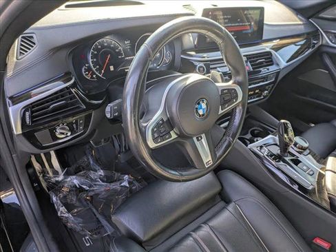Used 2018 BMW M550i xDrive image 10