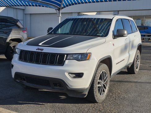 Used 2018 Jeep Grand Cherokee Trailhawk image 1