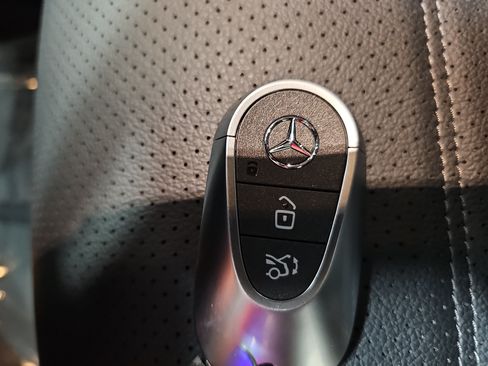 Used 2026 Mercedes-Benz GLC 300 image 37