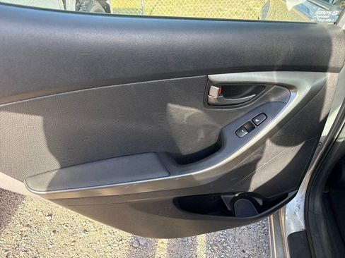 Used 2013 Hyundai Elantra Limited w/ Technology Pkg image 36