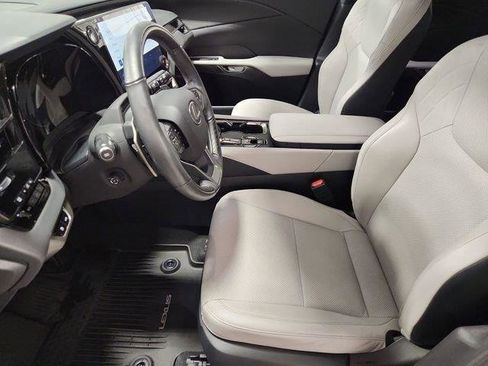 Used 2024 Lexus RX 350 Premium w/ Convenience Package FWD image 19