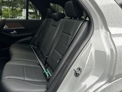 Certified 2025 Mercedes-Benz GLE 450 4MATIC image 40
