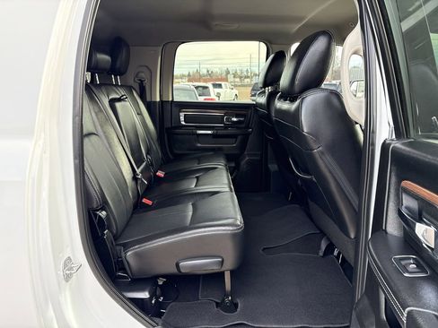 Used 2018 RAM 3500 Laramie image 28