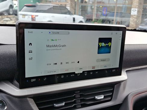 Used 2025 Ford Explorer ST image 8