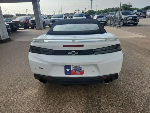 Used 2018 Chevrolet Camaro LT RWD image 7