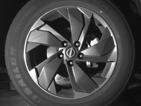 Used 2025 Nissan Rogue SV AWD/4WD image 16
