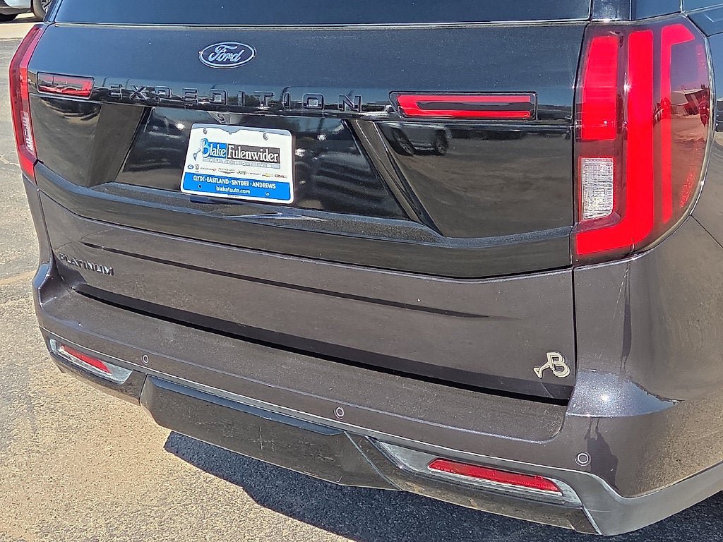 Used 2026 Ford Expedition Platinum w/ Stealth Appearance Package AWD/4WD image 16
