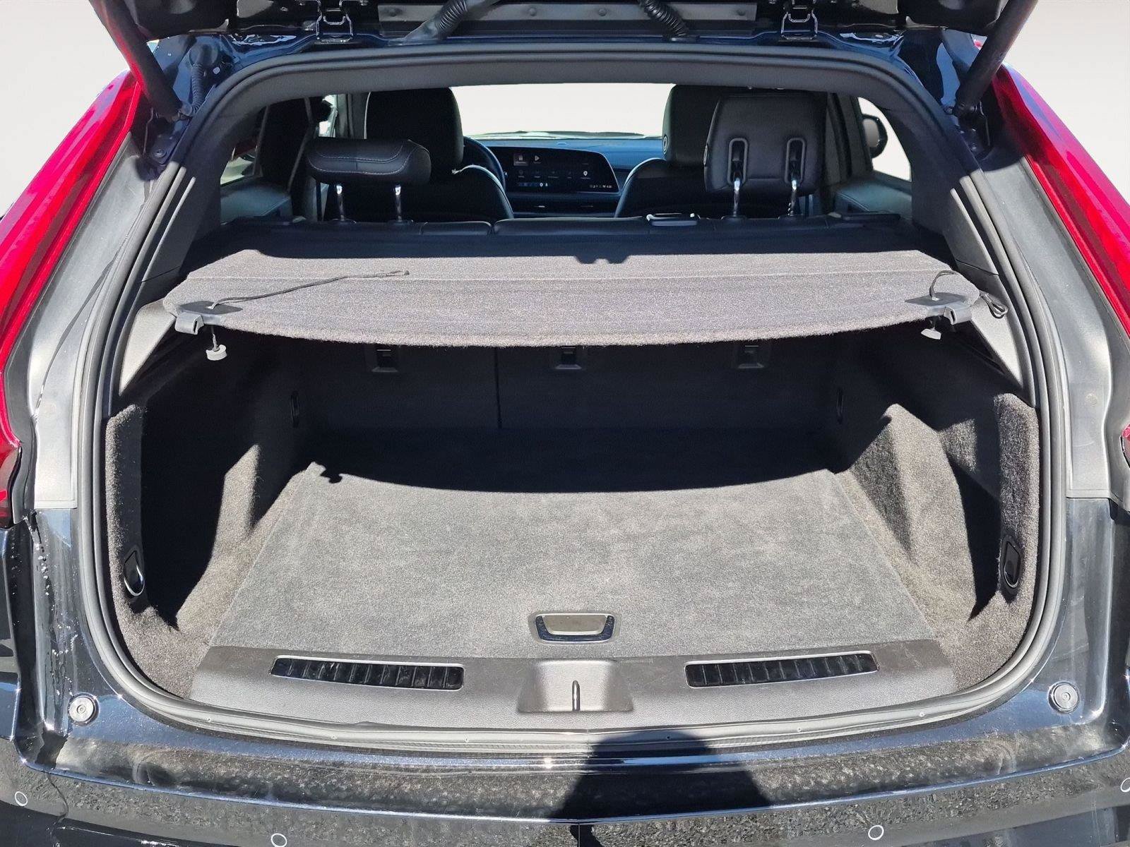Used 2025 Cadillac XT4 Premium Luxury AWD/4WD image 15