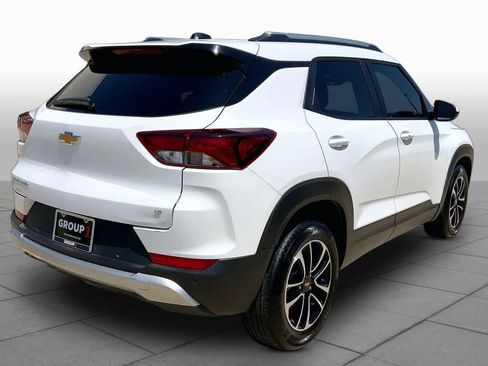 Used 2026 Chevrolet TrailBlazer LT w/ Convenience Package FWD image 13