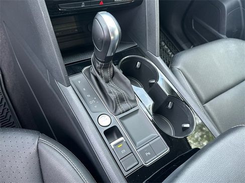 Used 2023 Volkswagen Atlas SE image 37