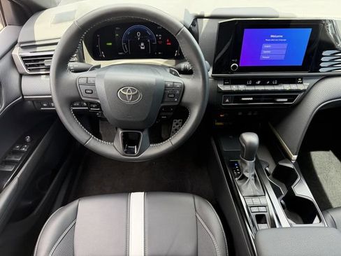 Certified 2025 Toyota Camry SE w/ Convenience Package FWD image 12