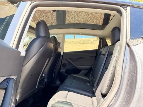 Used 2023 Tesla Model Y 2WD image 16