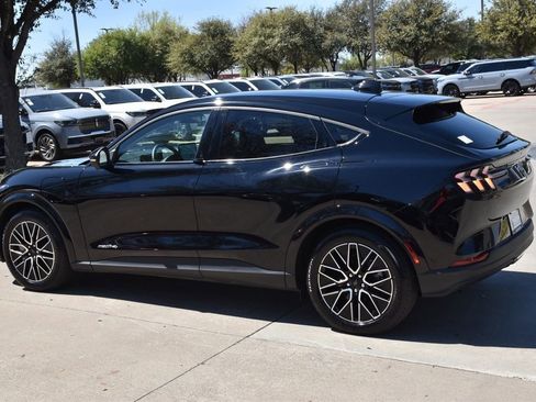 Used 2025 Ford Mustang Mach-E Premium image 11