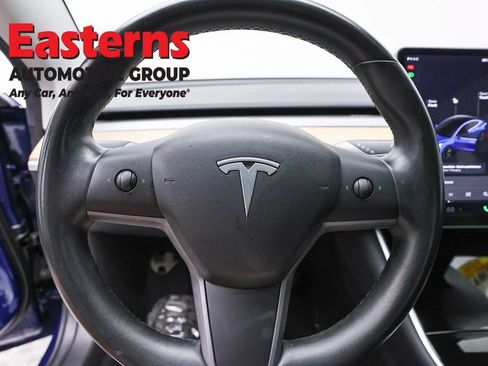 Used 2019 Tesla Model 3 Standard Range RWD image 10