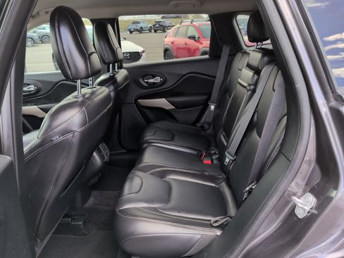 Used 2017 Jeep Cherokee High Altitude image 10