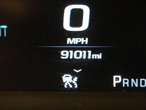 Used 2018 GMC Yukon Denali w/ Open Road Package AWD/4WD image 9