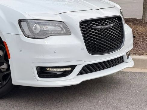 Used 2023 Chrysler 300 Touring L w/ Popular Equipment Group AWD/4WD image 3