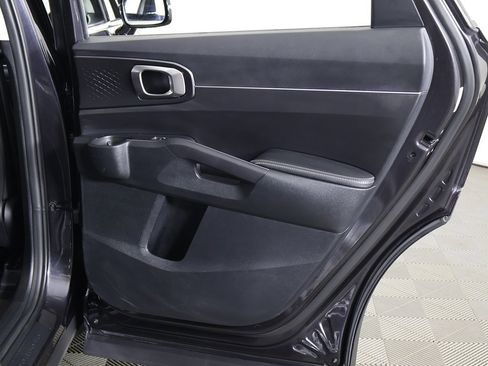 Used 2025 Kia Sorento LX image 7