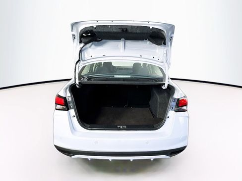 Used 2024 Nissan Versa SV w/ Trunk Package image 18