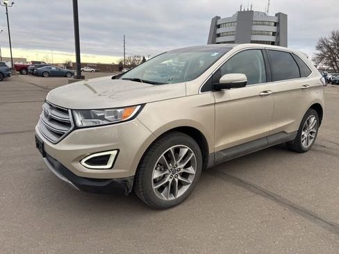 Used 2017 Ford Edge Titanium w/ Equipment Group 301A image 6