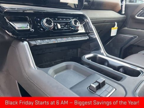 New 2025 GMC Sierra 2500 Denali w/ Denali Reserve Package image 27