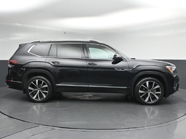 Used 2024 Volkswagen Atlas SEL Premium R-Line AWD/4WD image 8