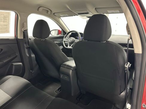 Used 2025 Nissan Sentra SV image 50