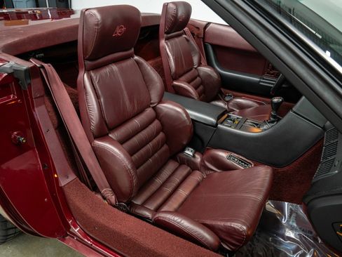 Used 1993 Chevrolet Corvette Convertible RWD image 25