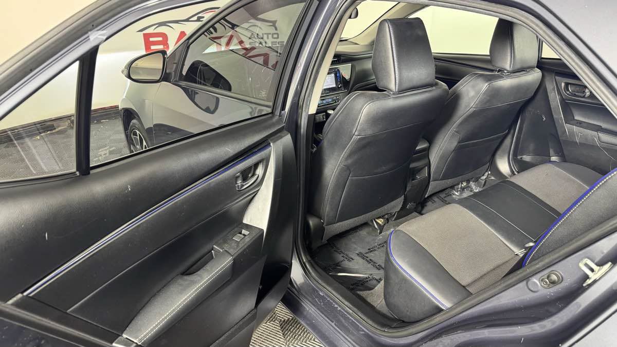 Used 2019 Toyota Corolla SE FWD image 24
