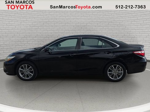Used 2015 Toyota Camry SE FWD image 9