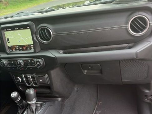 Used 2023 Jeep Wrangler Unlimited Sahara w/ Cold Weather Group image 22