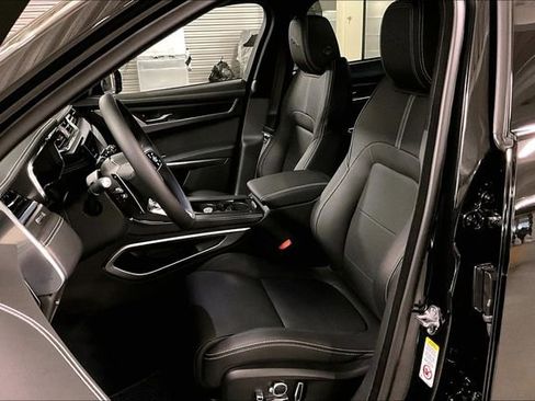 New 2026 Jaguar F-PACE R-Dynamic S image 8