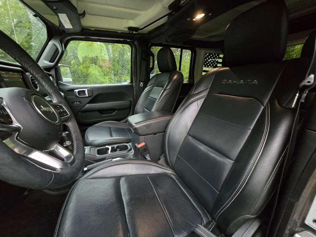 Used 2018 Jeep Wrangler Unlimited Sahara w/ Cold Weather Group AWD/4WD image 22