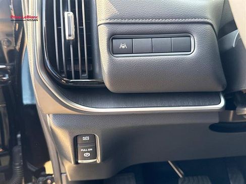 Used 2026 Nissan Armada SV RWD image 19