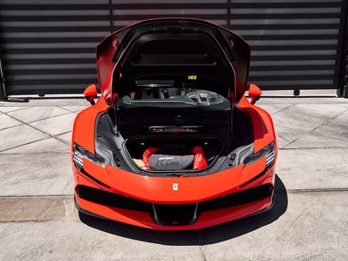 Used 2023 Ferrari SF90 Spider AWD/4WD image 20