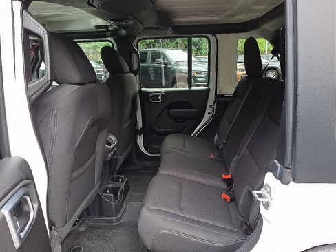 Certified 2022 Jeep Wrangler Unlimited Sport AWD/4WD image 11