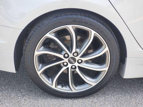 Used 2019 Lincoln MKZ Reserve w/ Reserve Plus Package AWD/4WD image 5
