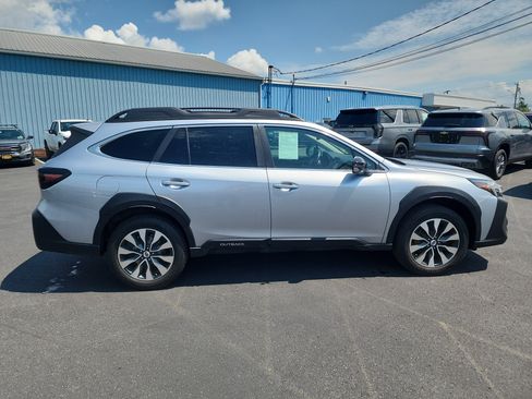Used 2024 Subaru Outback Limited XT AWD/4WD image 9