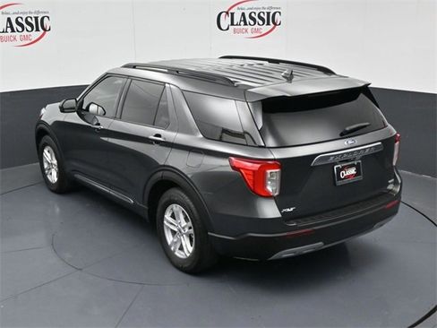 Used 2020 Ford Explorer XLT w/ Equipment Group 202A image 16