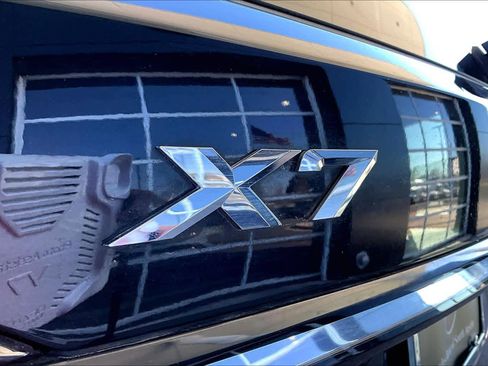 Used 2023 BMW X7 xDrive40i w/ Premium Package image 9