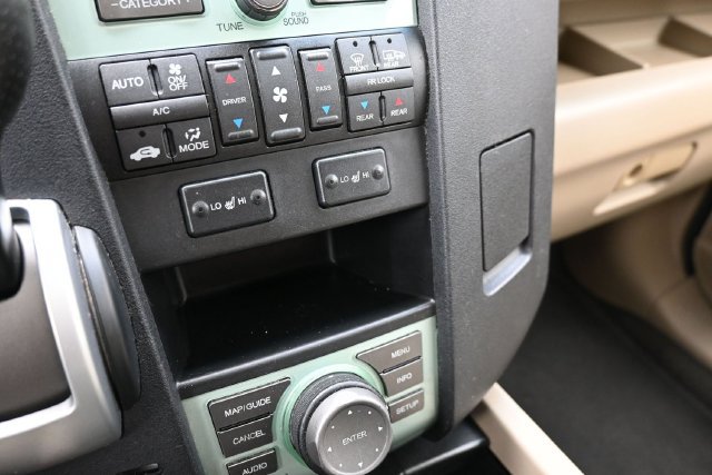 Used 2010 Honda Pilot Touring image 32